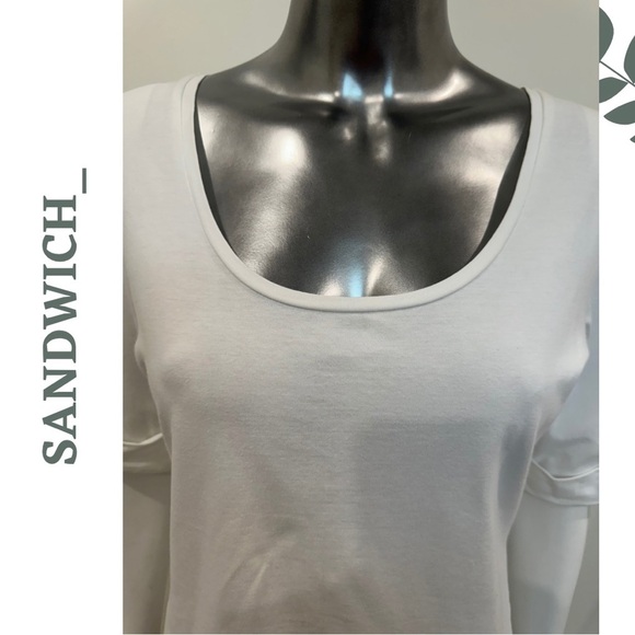 🛍️3/$40 Sandwich_White Round Neck 1/2 Sleeve Women's Top Size Medium - Picture 4 of 5